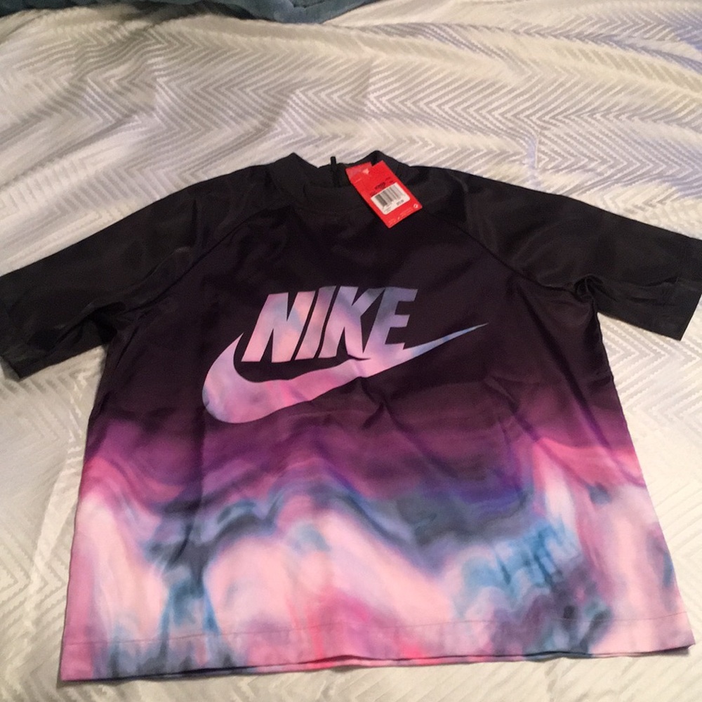 Nike short sleeve pullover